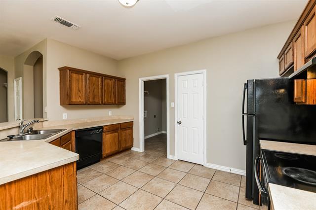 Building Photo - 208 Kennedy Dr