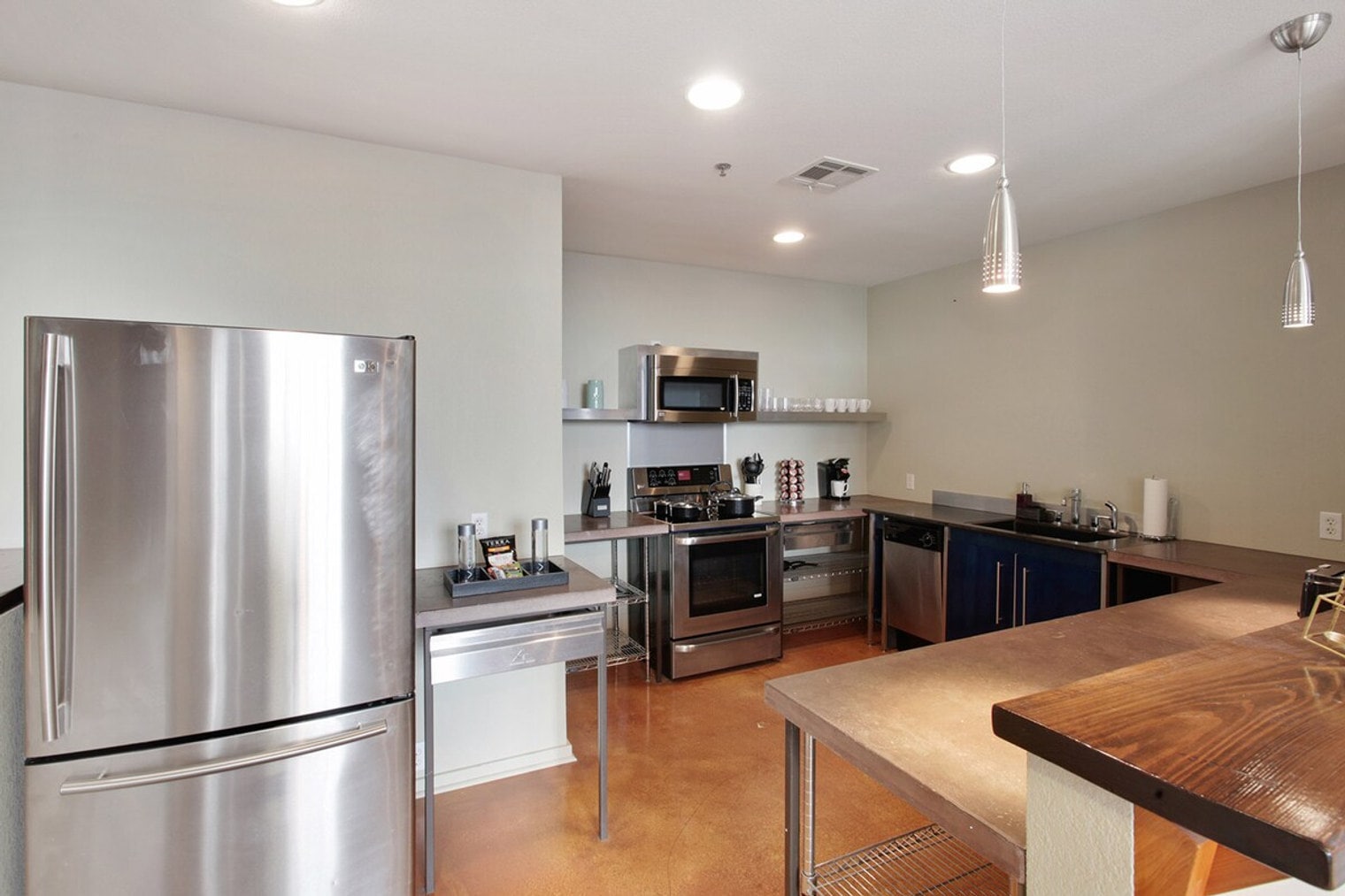 Building Photo - 1041 Constance St