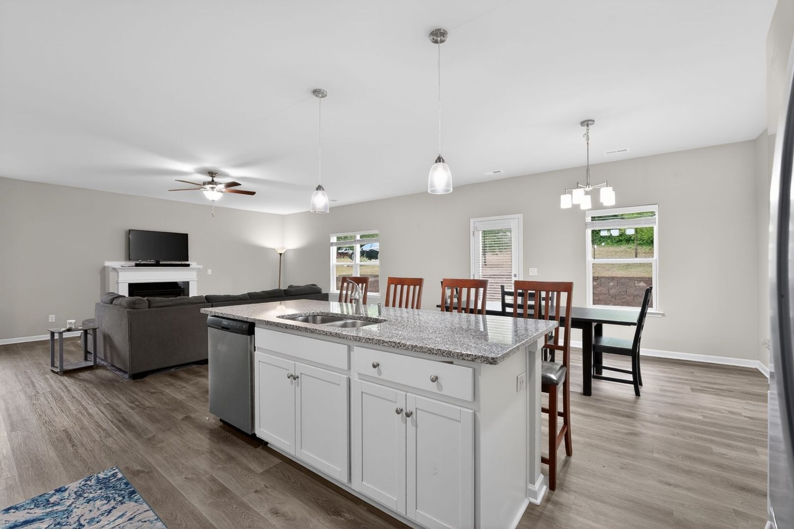 Building Photo - 5917 Neck Rd