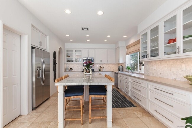 Building Photo - 6052 Rancho Bravado