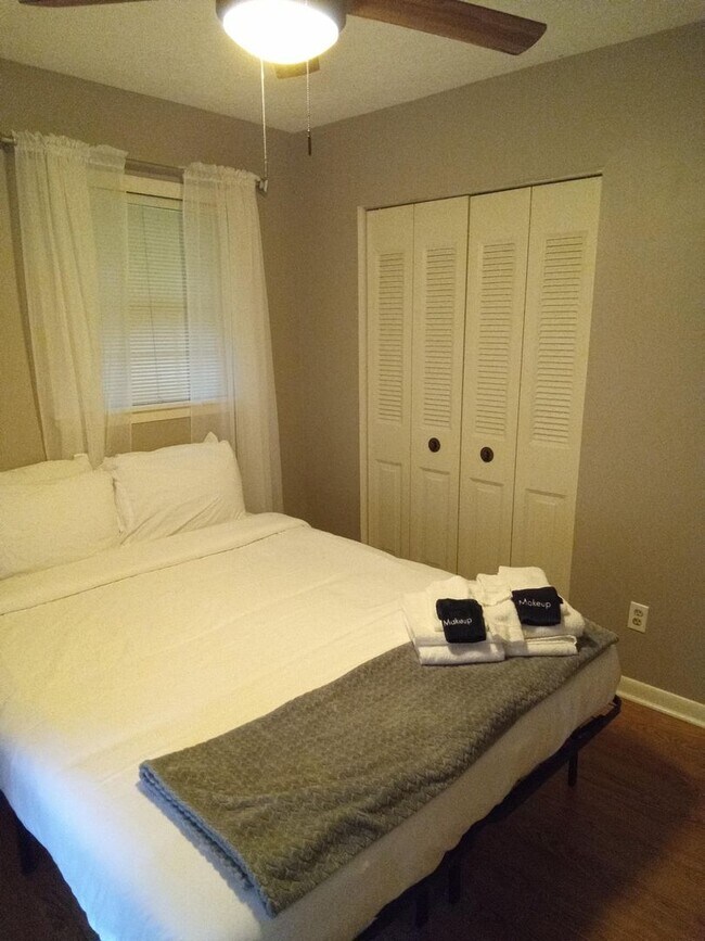 Building Photo - 4BR 3BA SFH with Full Finished Basement