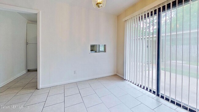 Building Photo - 7104 Waikiki Rd