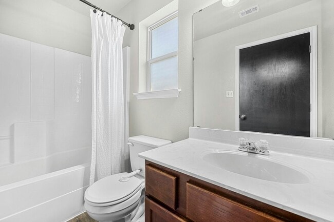 Building Photo - 2207 Stoneham Ct