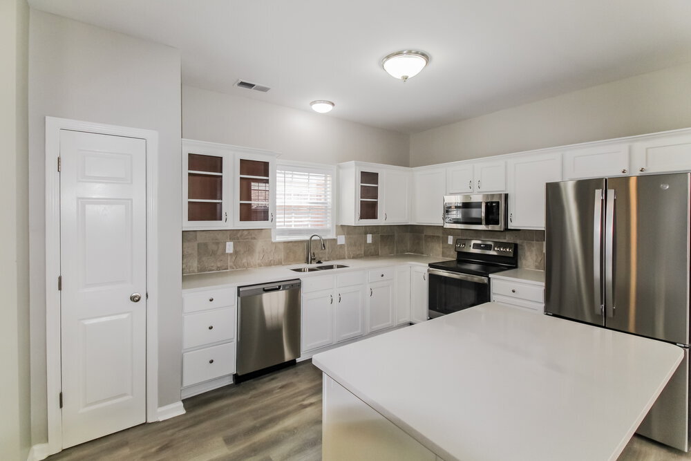 Building Photo - 8565 Griffin Park Dr
