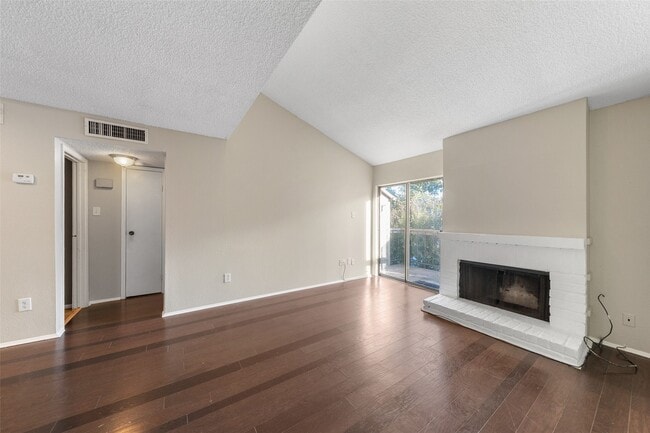 Building Photo - 10053 Westpark Dr