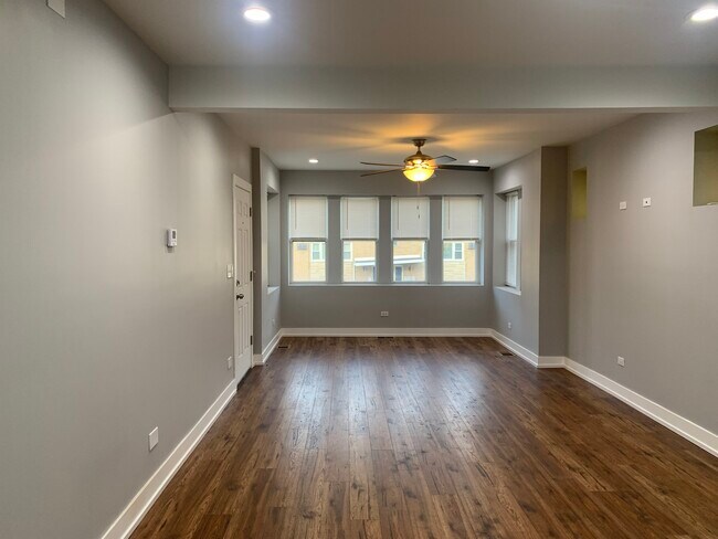 Building Photo - 333 Memorial Dr