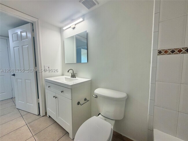 Building Photo - 1650 Coral Wy