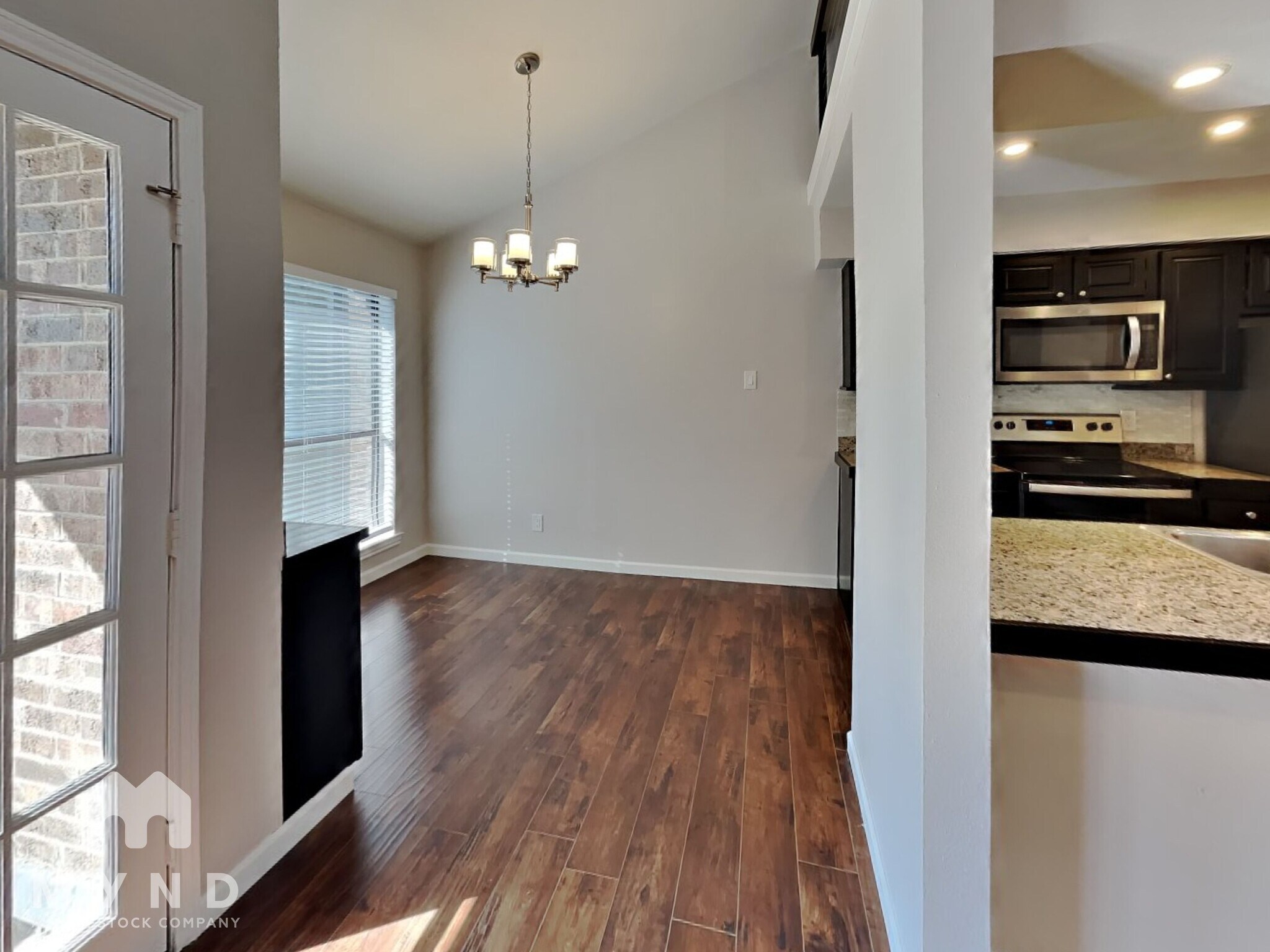 Building Photo - 7525 Holly Hill Dr