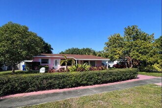 Building Photo - North 66th Avenue, Hollywood, FL 33024 - 3 BR 2 BA single-family home