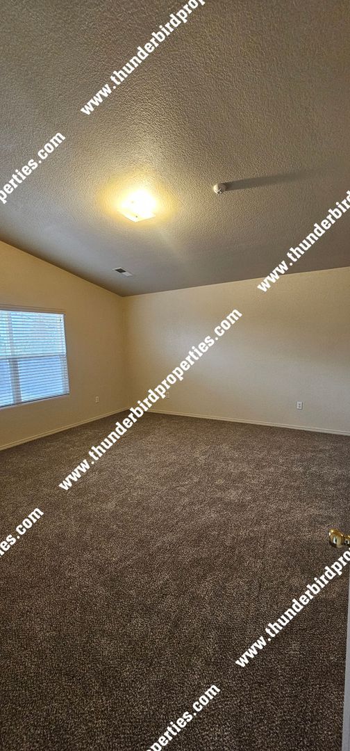 Building Photo - 3100 Shady Spring Dr SW