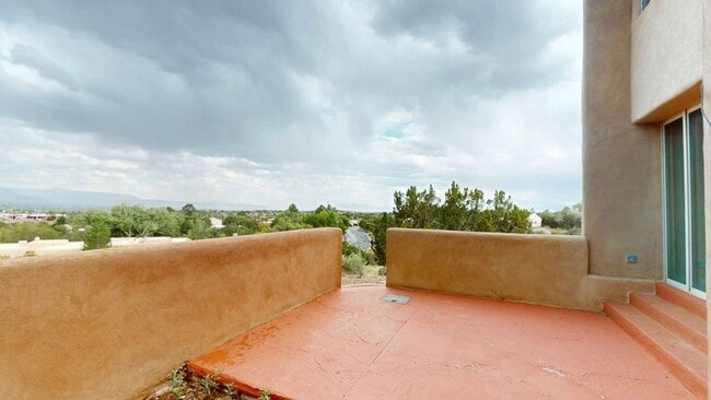 Building Photo - Updated Cochiti Lake Townhome with Views, Garage, Kiva Fireplace & Balcony