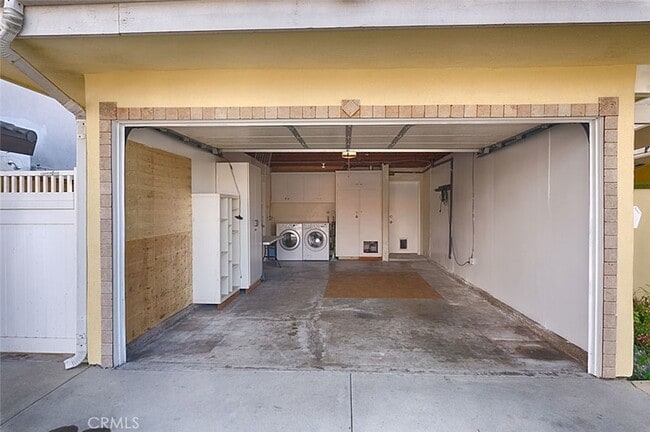 Building Photo - 3932 S Finisterre Dr