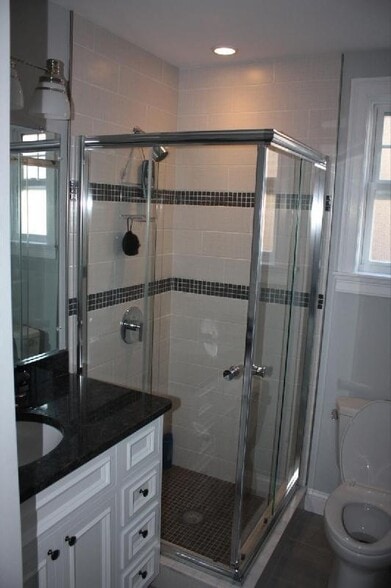 Building Photo - 148 Hillside St