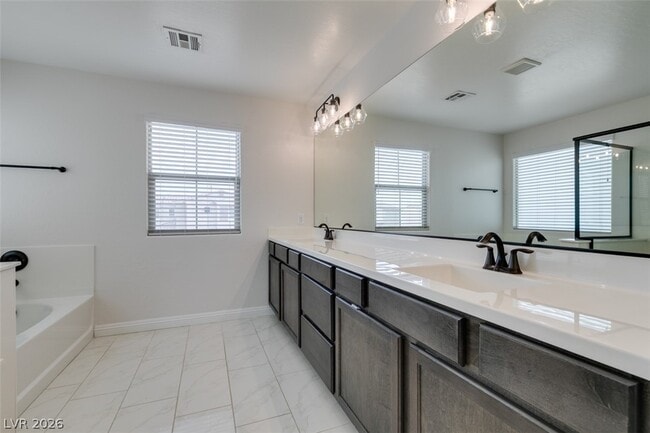 Building Photo - 6633 Autumn Breeze St