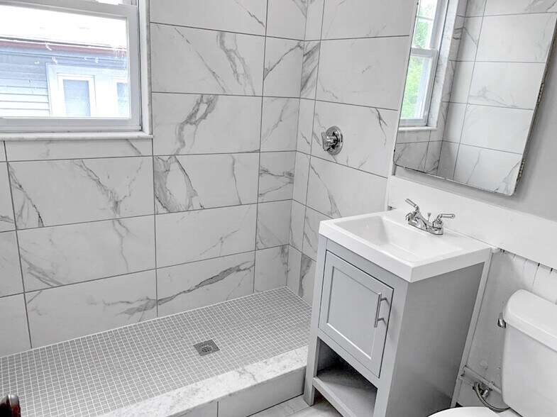 Building Photo - 8 Wyvern St