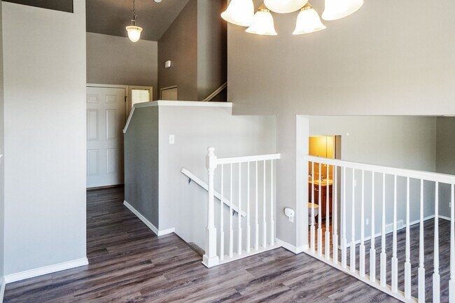 Building Photo - Beautiful Single Family Home Located on Th...
