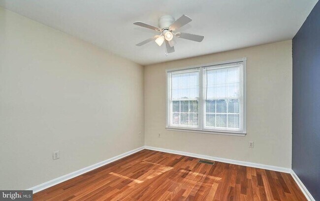 Building Photo - 12827 Fair Briar Ln