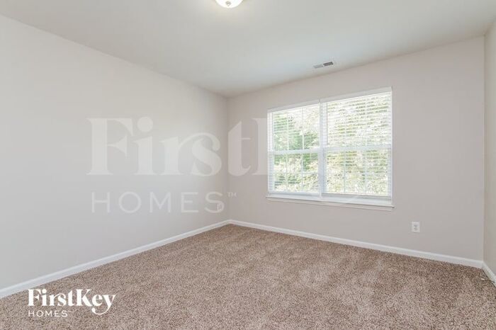 Building Photo - 236 N Honey Springs Ave