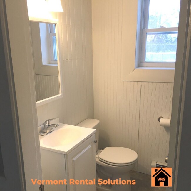 Building Photo - 150 Washington St