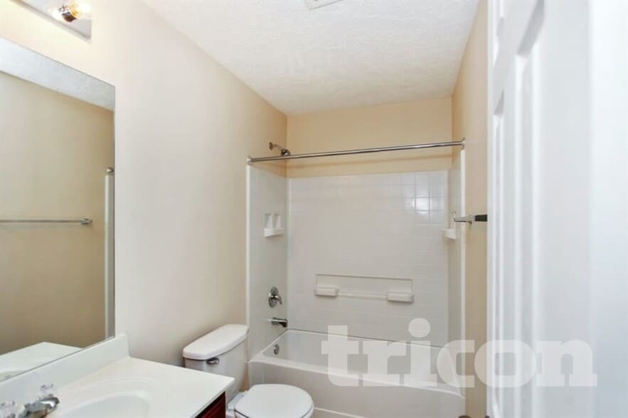 Building Photo - 612 Elderberry Way