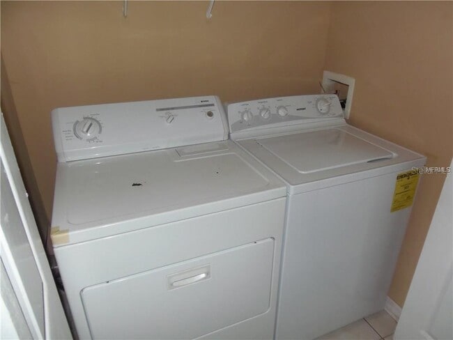 Building Photo - 4645 Ashburn Square Dr