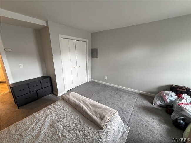 Building Photo - 370 Virginia St