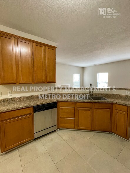 Building Photo - 17699 Windflower Dr