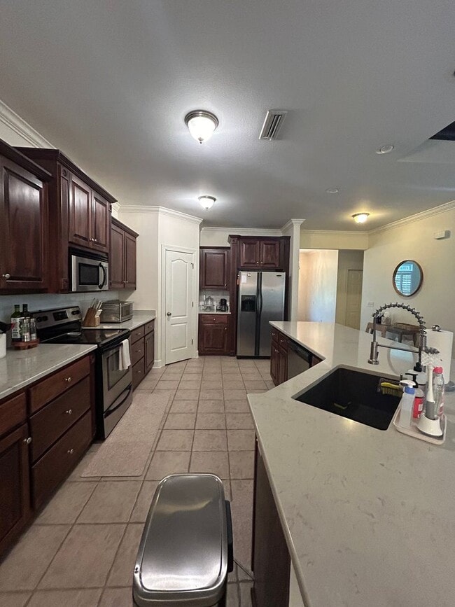 Building Photo - Tartan Pines, Rosemount Court, Enterprise, AL