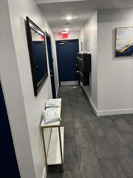 Building Photo - 312 S Willaman Dr