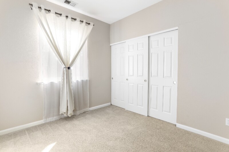 Building Photo - 2201 Bridle Creek Cir