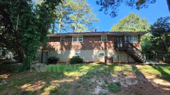 Building Photo - 1914 La Mesa Ln