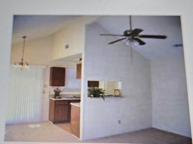 Building Photo - 10810 Parkland Woods Dr