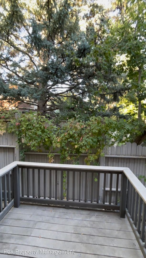 Building Photo - 3 br, 3 bath House - 1504 Pine Street Unit C