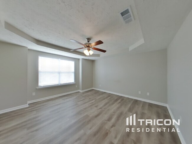Building Photo - 1109 Shallowbrook Trail S