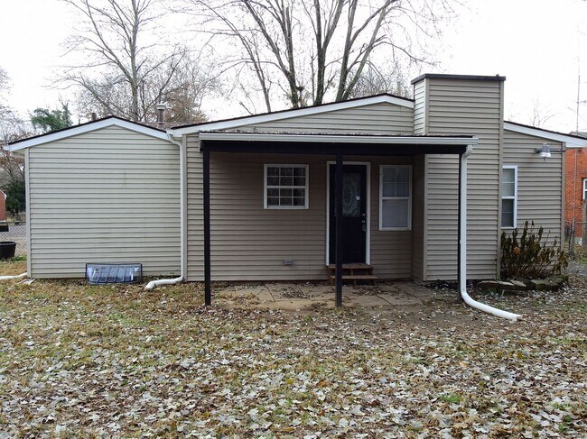 Building Photo - 9813 East Ave