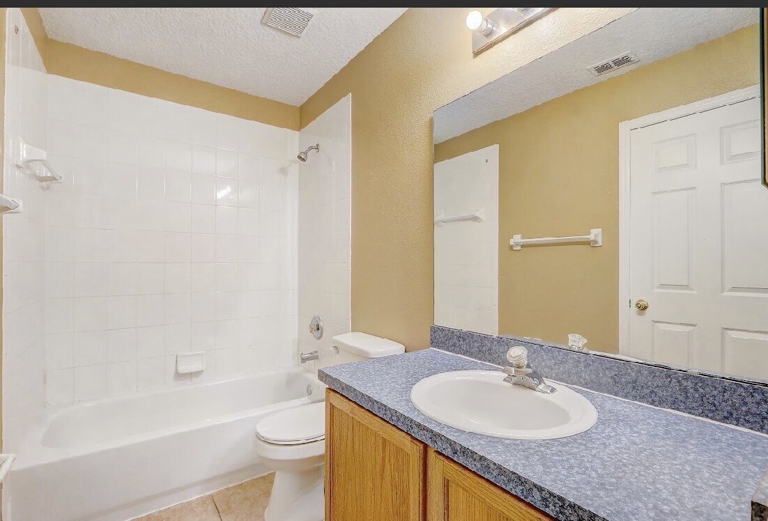 Building Photo - 112 Ivy Brook Ct