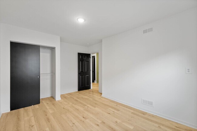 Building Photo - READY FOR MOVE IN! STUNNING 4-bedroom in Greenfield!