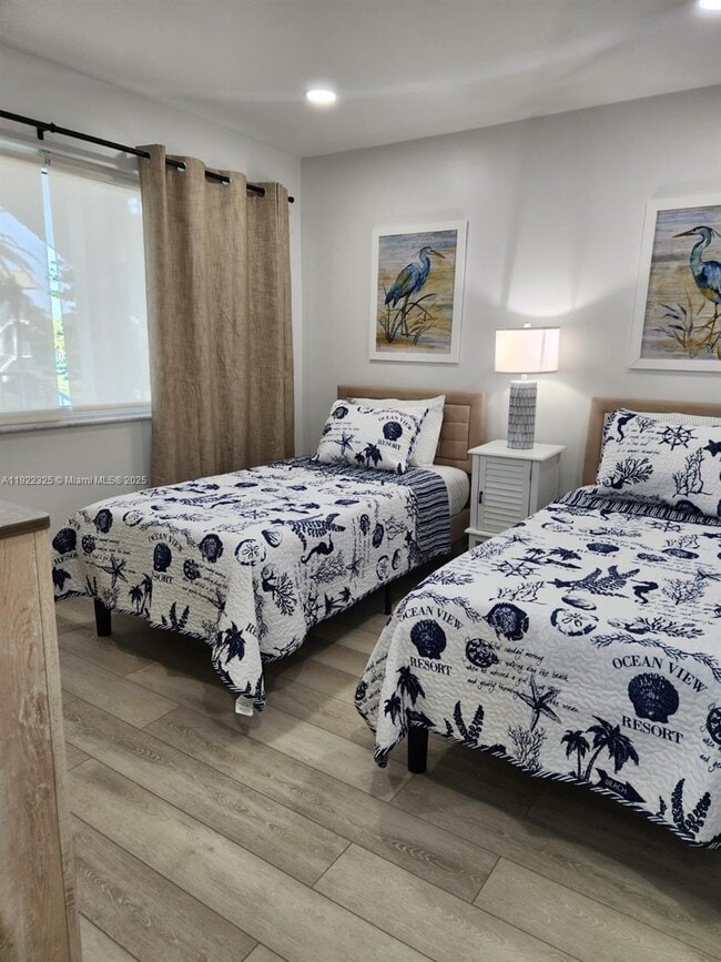 Building Photo - 3320 Gulf of Mexico Dr