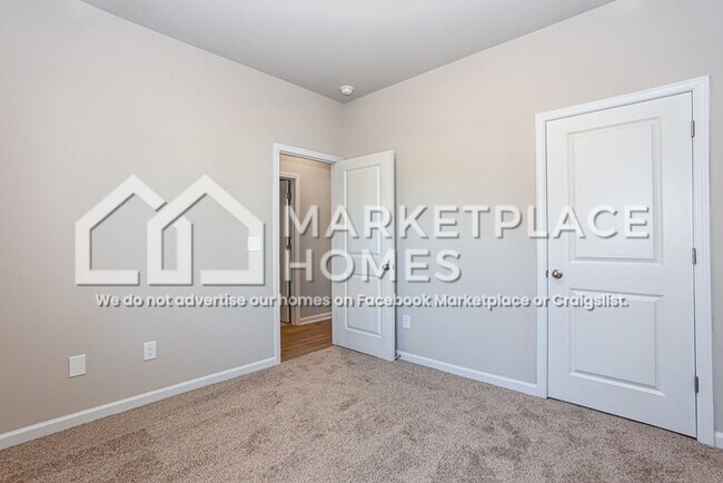 Building Photo - 232 W L Miller Dr