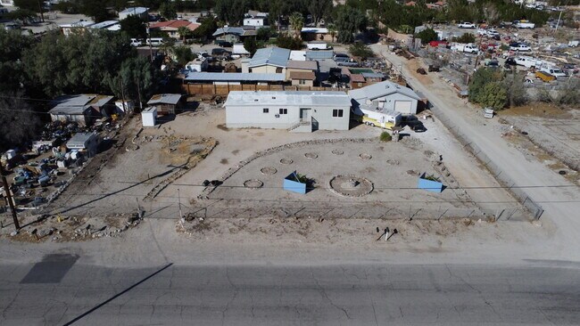 Building Photo - 64180 Thomas Ave