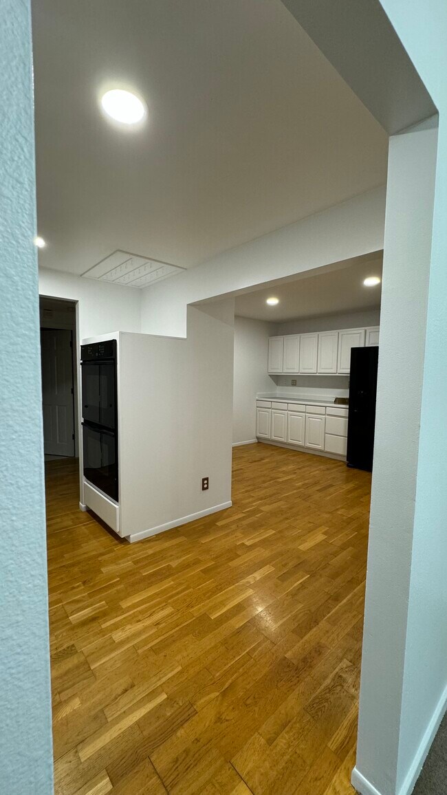 Building Photo - 12107 NE 149th St