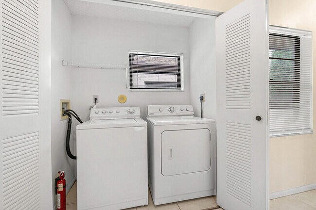 Building Photo - 21011 Windemere Ln