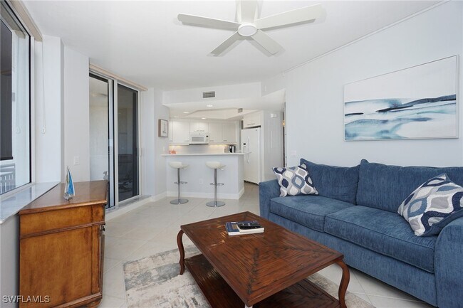 Building Photo - 7225 Pelican Bay Blvd