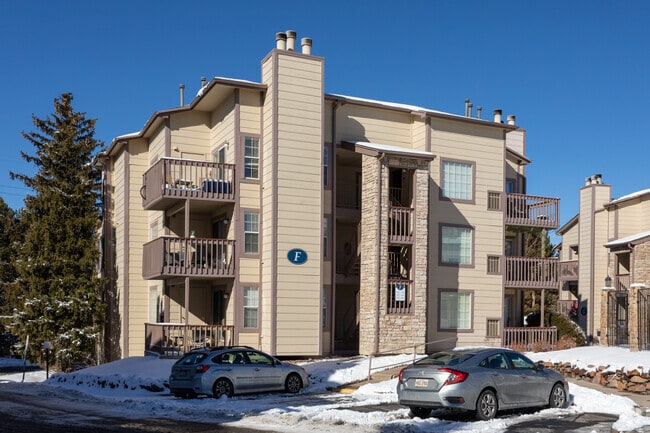 Building Photo - Chestnut Ridge