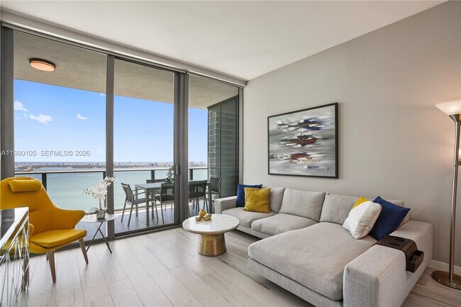 Building Photo - 480 NE 31st St