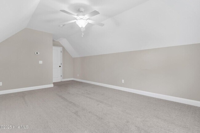 Building Photo - 3 Bed 2 Bath w/ a Bonus in Vineyard Plantation!