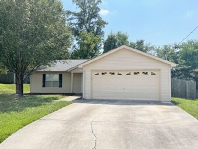 Primary Photo - Powell/Anderson County 37849 - 3 bedroom, ...