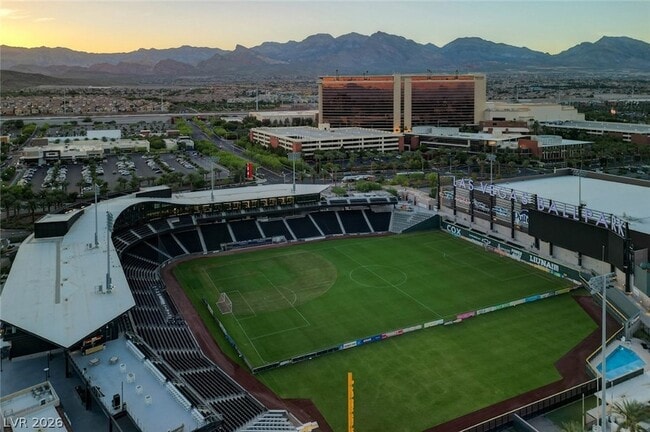 Building Photo - 2628 Highvale Dr