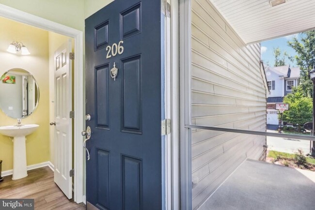 Building Photo - 206 Shields Ct