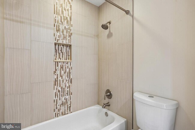 Building Photo - 417 Winding Rose Dr